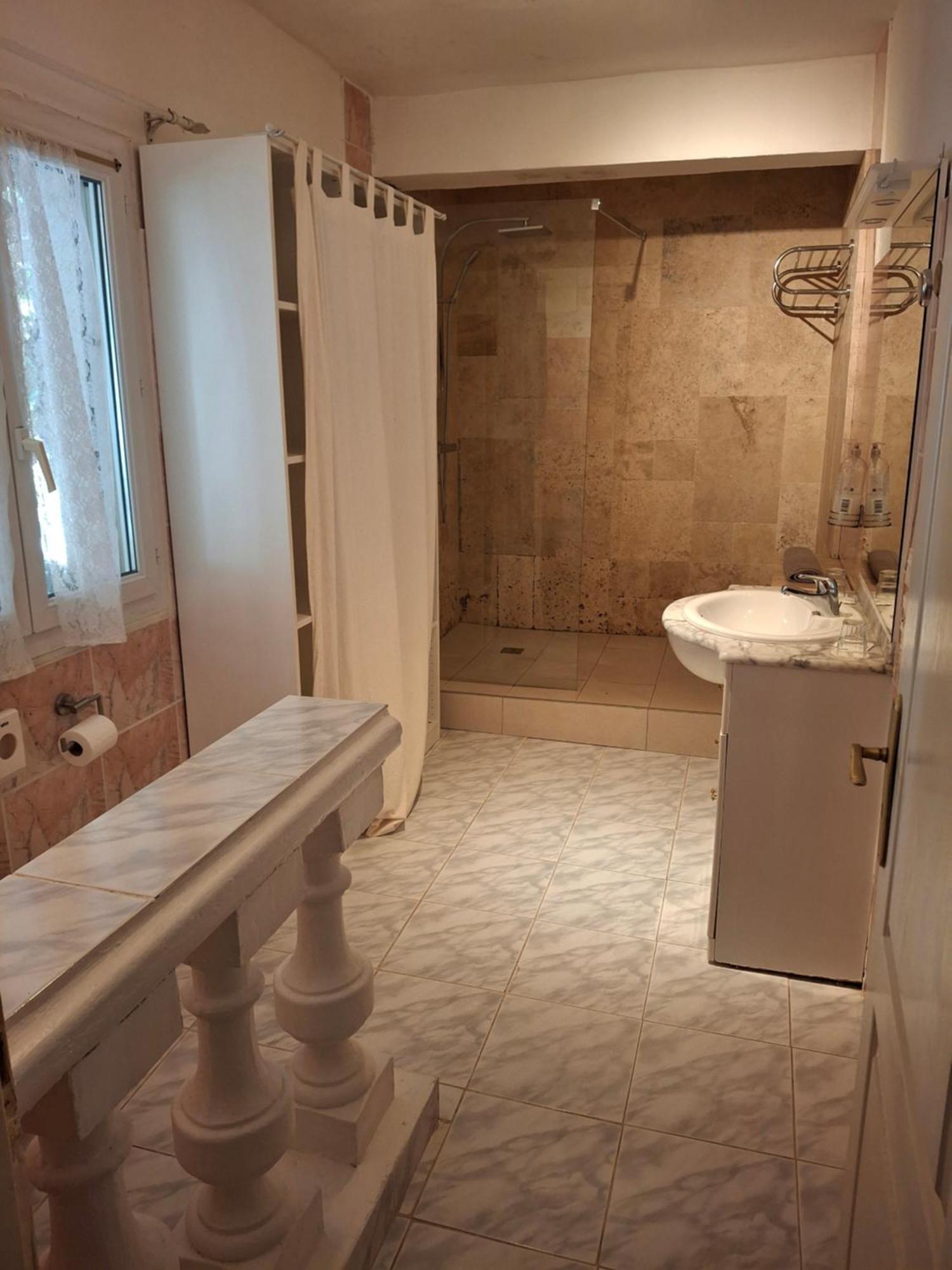 Villa Regain Chambres Et Table D'Hotes 그레올리에 외부 사진